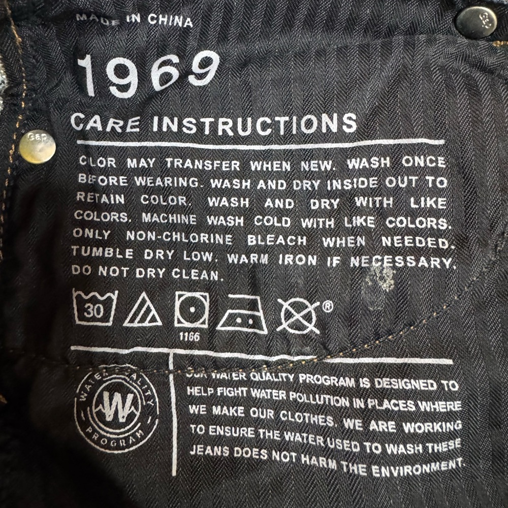 GAP Sexy Boyfriend Jean Shorts (Size 24) - Picture 4 of 4